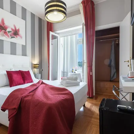 Del Fiore بيت ضيافة كالياري